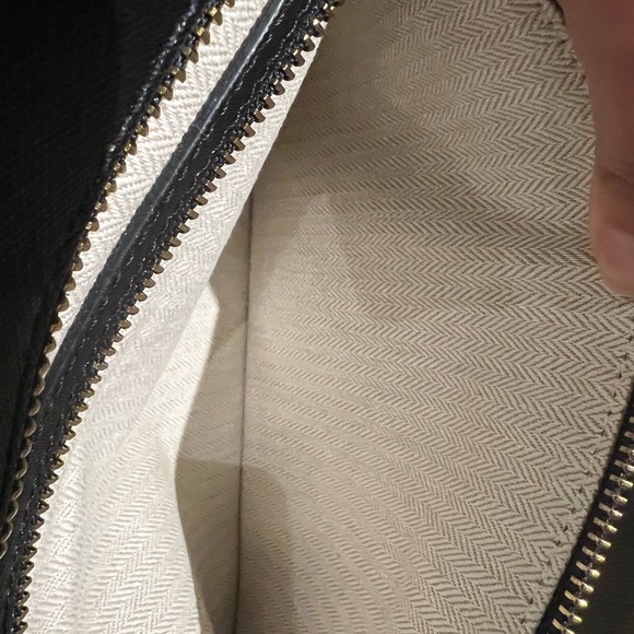 SOLD Tory Burch Emerson Large Tote - Picture 5 of 10